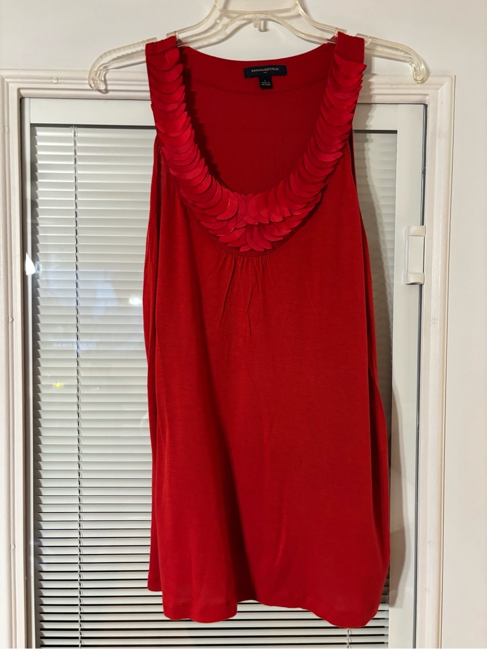 Banana Republic Red Sleeveless Scoop Neck Tank with Petal Trim